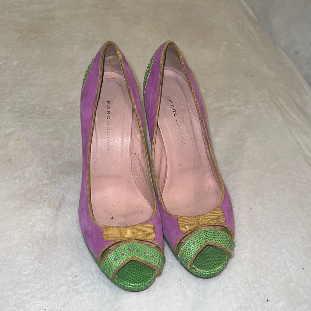 Marc jacobs womens heels size 41 purple green and tan bow